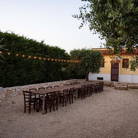 Villa Patrizia-Luxury Villa Mottola Exterior photo