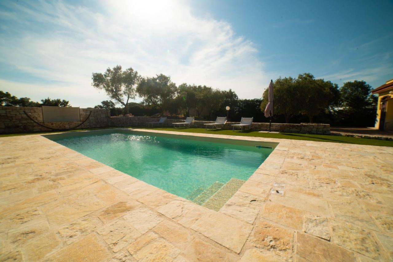 Villa Patrizia-Luxury Villa Mottola Exterior photo
