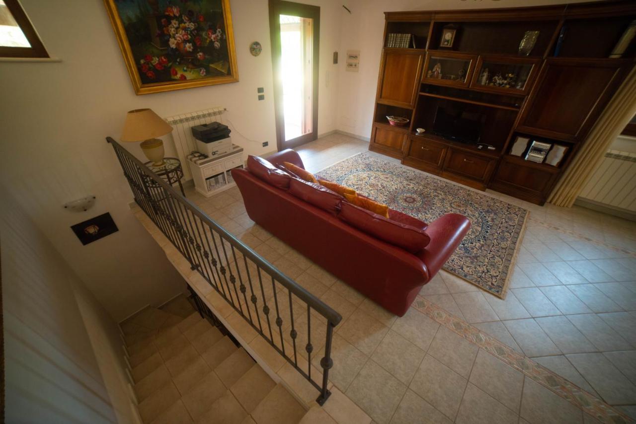 Villa Patrizia-Luxury Villa Mottola Exterior photo