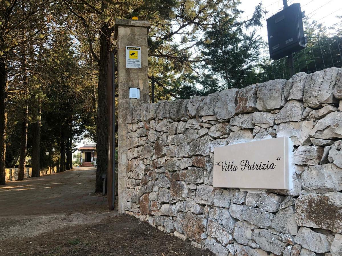 Villa Patrizia-Luxury Villa Mottola Exterior photo